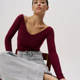 V-neck bodysuit in Burgundy