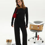Longsleeve with a boat neckline in Black