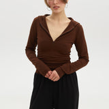Longsleeve with a zipper and hood in Chocolate