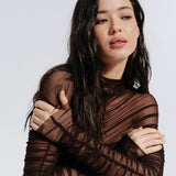 Mesh ruched sleeves in Chocolate