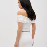 Top with a knot and off-shoulder design in Milk